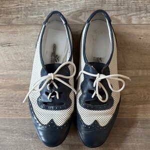 Walter Genuin Blue and White Oxford Shoes size 36.5 (6 US)